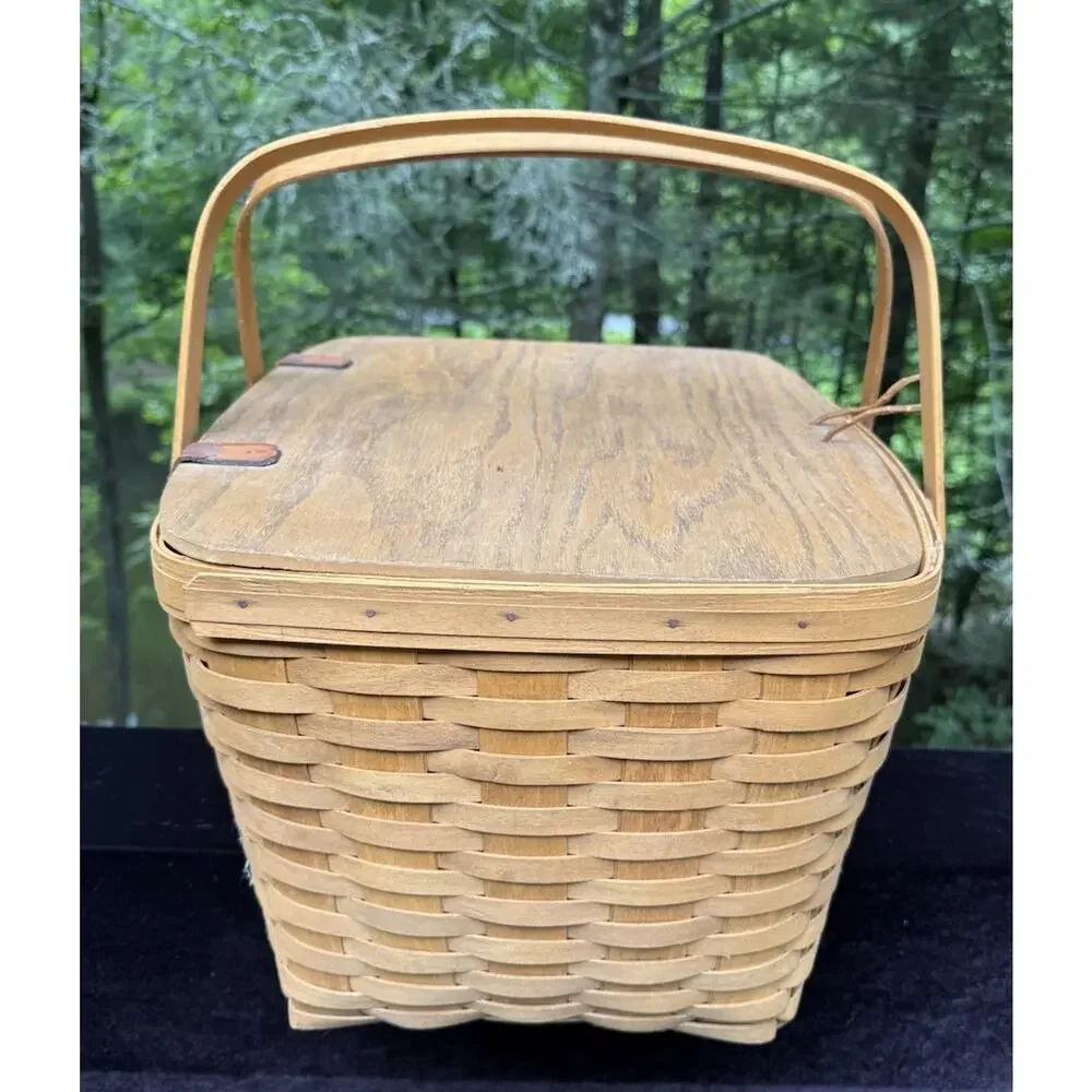Longaberger 1997 Large Picnic Basket 10324 W/ 2 Risers Swing Handles